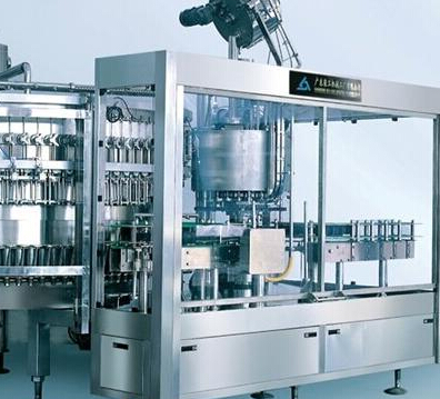 啤酒灌裝機(jī)在灌裝時(shí)的注意事項(xiàng)